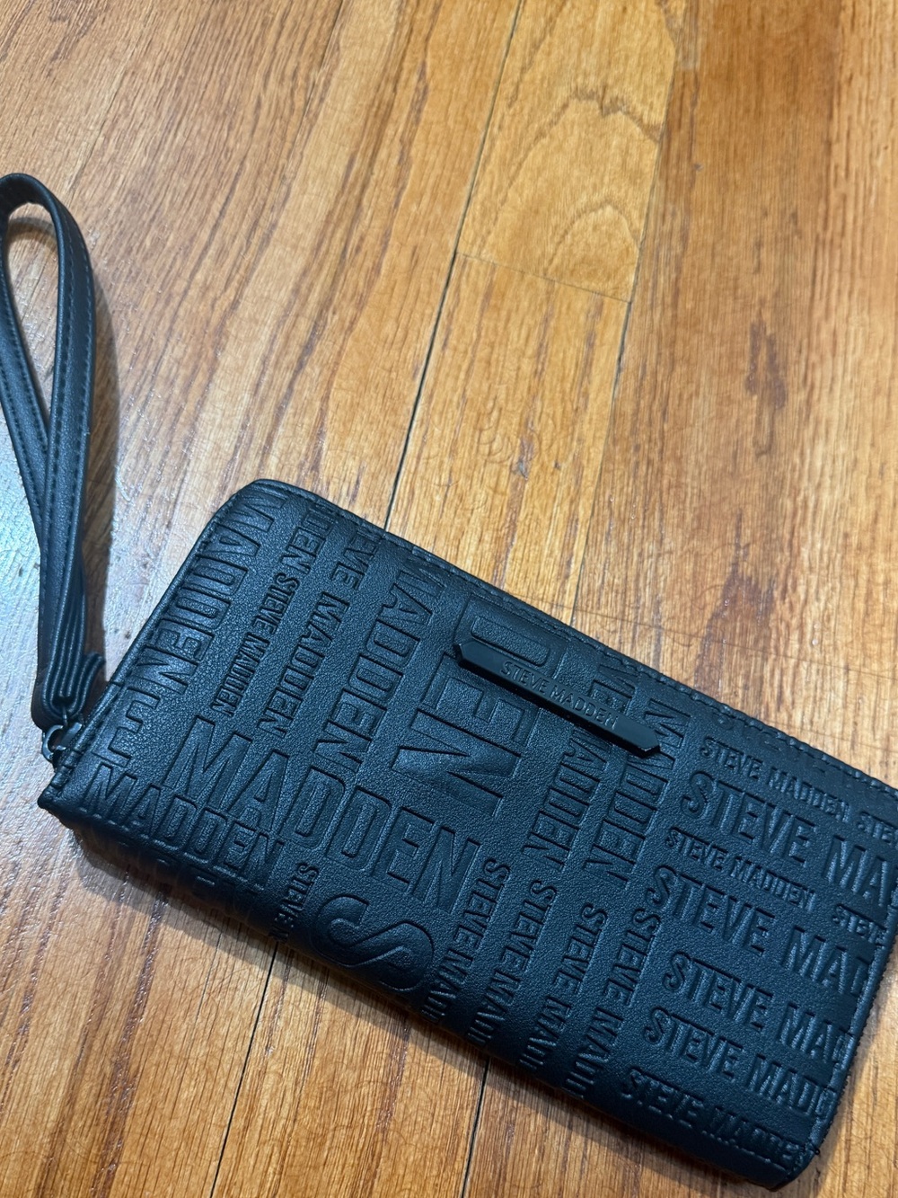Steve Madden Black Logo Embossed Zip Around Wristlet Wallet Clutch